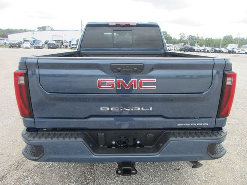 New 2026 GMC Sierra 2500 Denali w/ Denali Reserve Package AWD/4WD image 5