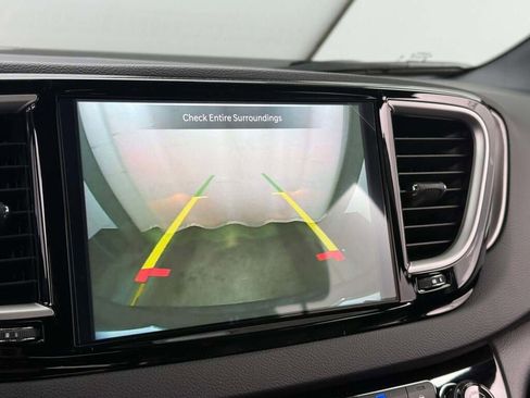 New 2026 Chrysler Voyager LX image 33