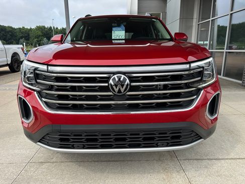 Used 2024 Volkswagen Atlas SE AWD/4WD image 11