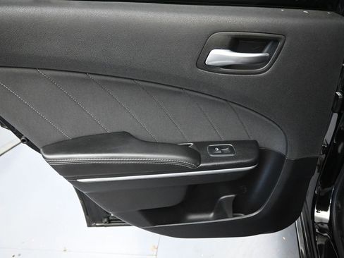 Used 2019 Dodge Charger SXT image 22