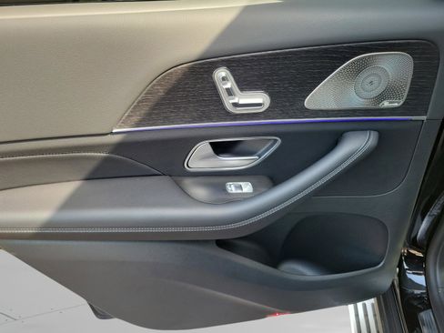 Certified 2026 Mercedes-Benz GLS 450 4MATIC image 9