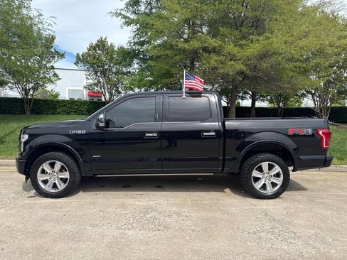 Used 2017 Ford F150 Platinum w/ Equipment Group 701A Luxury image 5