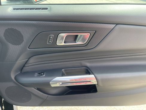 Used 2025 Ford Mustang GT Premium RWD image 18