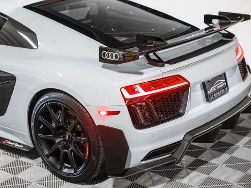 Used 2018 Audi R8 V10 plus w/ Full Leather Package image 16