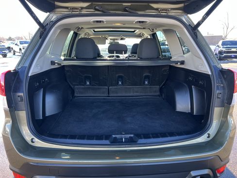 Used 2023 Subaru Forester Premium image 12