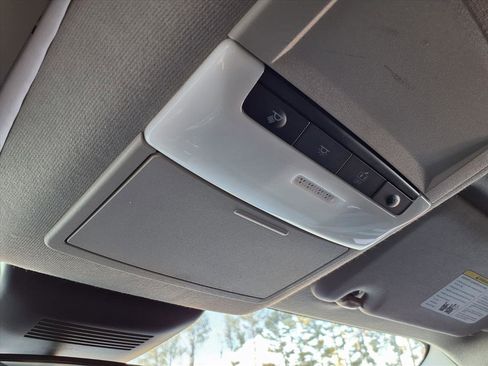 Used 2021 Nissan Sentra SV image 24