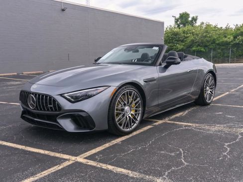 Used 2022 Mercedes-Benz SL 63 AMG 4MATIC w/ AMG Aerodynamic Package image 2