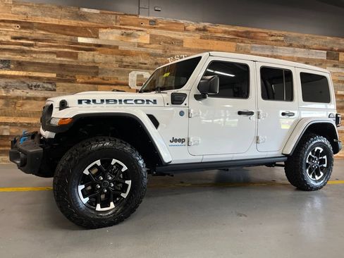 Used 2024 Jeep Wrangler Unlimited Rubicon 4xe AWD/4WD image 56