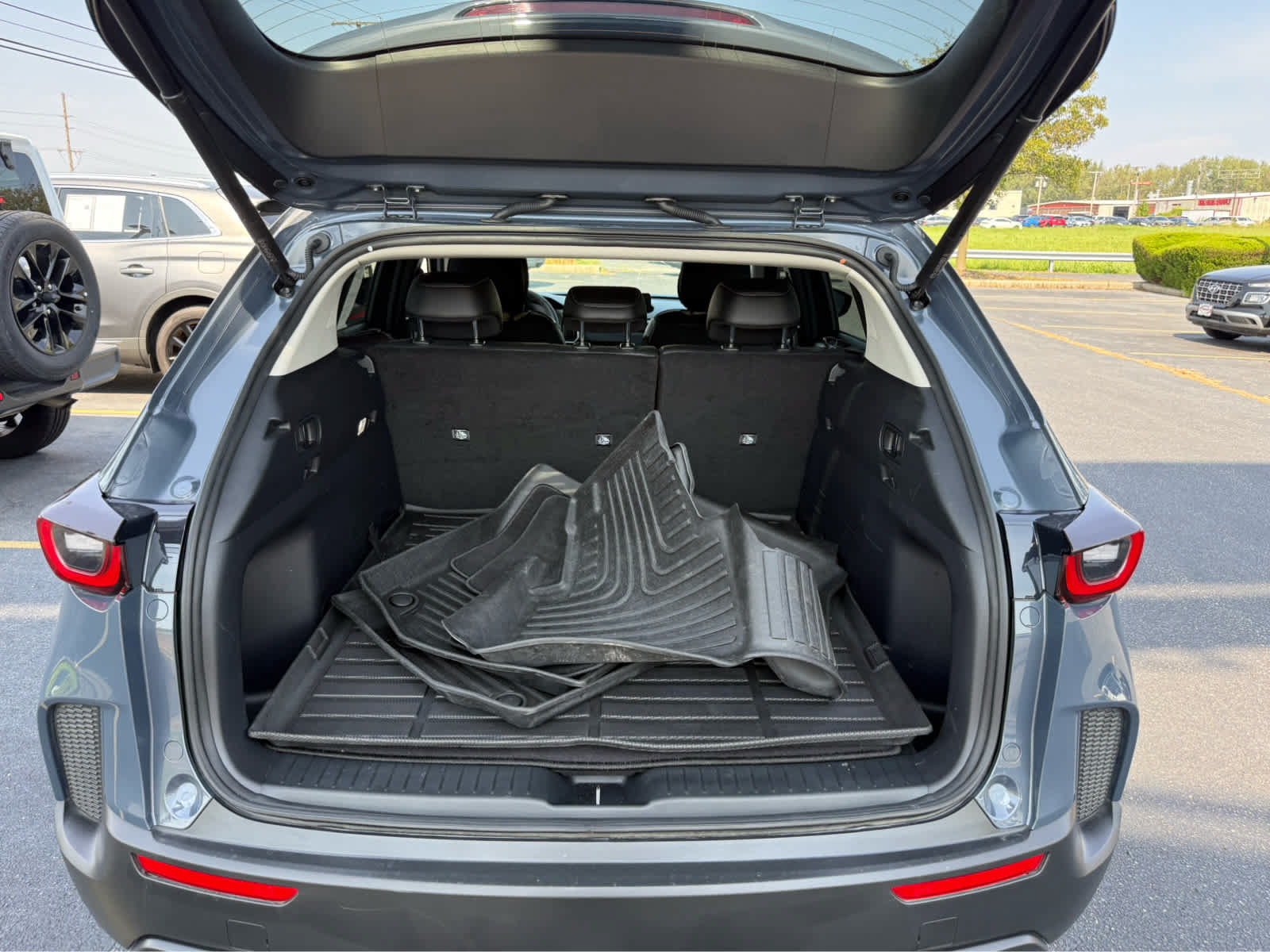 Used 2025 MAZDA CX-50 AWD 2.5 S w/ Premium Package image 21
