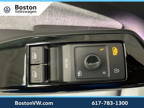 New 2025 Volkswagen ID.4 Pro image 27