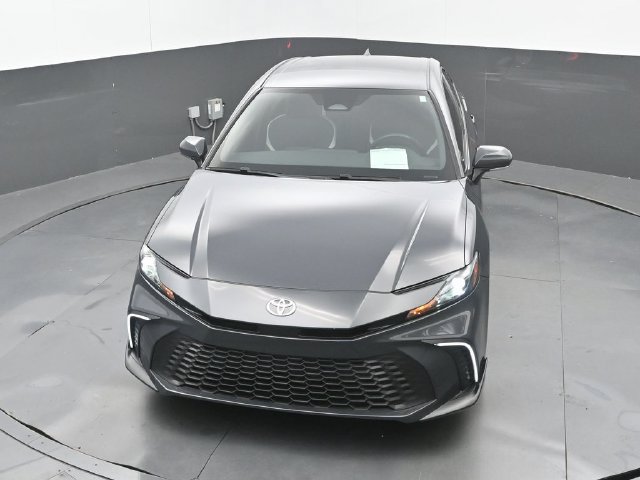 Used 2025 Toyota Camry SE w/ Convenience Package FWD image 28