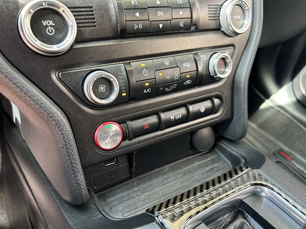 Used 2019 Ford Mustang Coupe RWD image 17