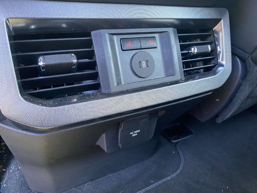 Used 2025 Ford F250 Platinum AWD/4WD image 13