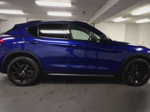Used 2020 Alfa Romeo Stelvio AWD w/ Nero Edizione image 9