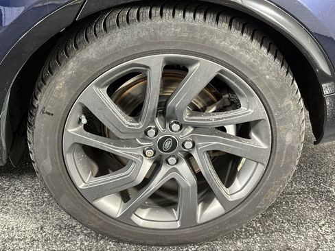 Used 2020 Land Rover Discovery HSE image 14