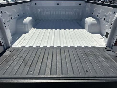 Used 2022 Chevrolet Silverado 1500 LT image 24