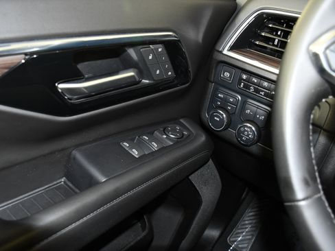 Used 2025 Chevrolet Tahoe Z71 image 33