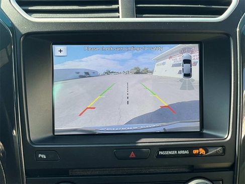 Used 2017 Ford Explorer XLT w/ Equipment Group 202A image 25