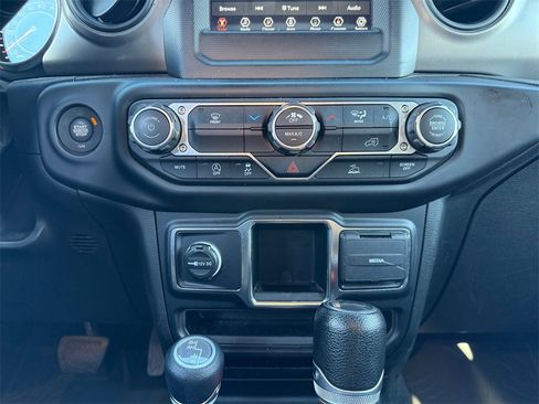 Certified 2022 Jeep Wrangler Unlimited Sport image 13