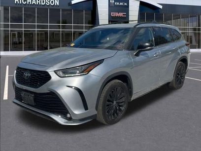 Used 2023 Toyota Highlander XSE