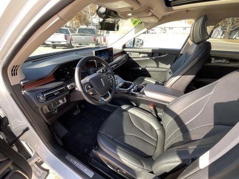 Used 2022 Lincoln Nautilus Reserve w/ Equipment Group 201A image 11