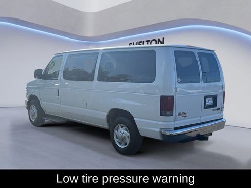 Used 2009 Ford E-150 and Econoline 150 Wagon RWD image 4