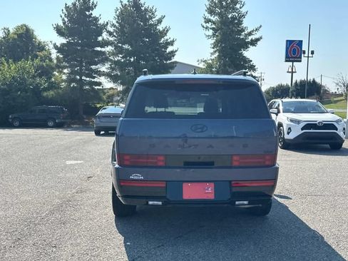 Used 2025 Hyundai Santa Fe Calligraphy AWD/4WD image 5