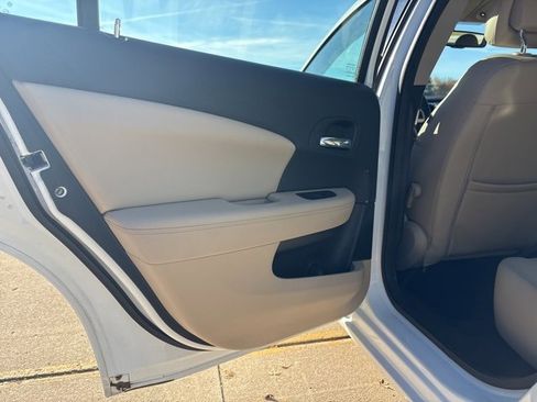 Used 2013 Chrysler 200 Limited image 14