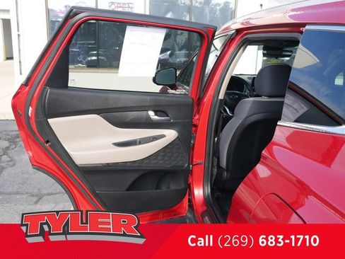 Used 2022 Hyundai Santa Fe SEL AWD/4WD image 18