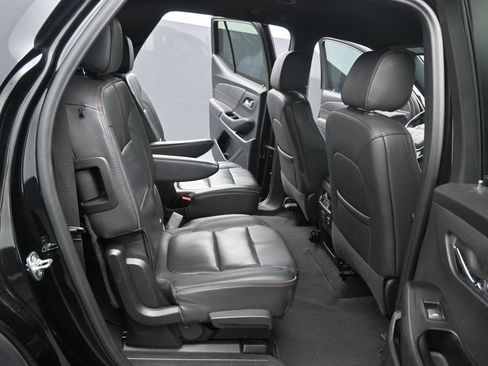 Used 2024 Chevrolet Traverse RS FWD image 18