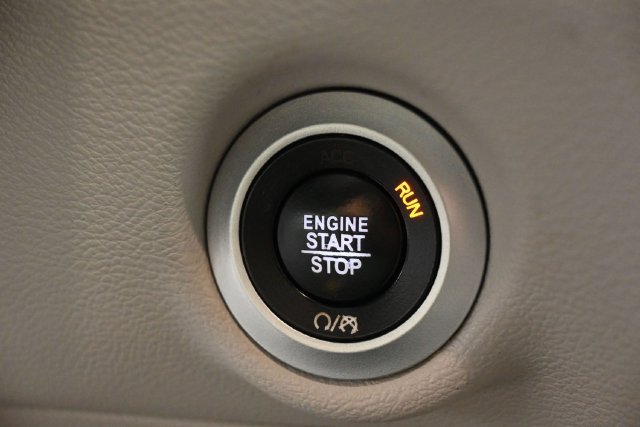 Used 2017 Chrysler Pacifica Touring-L Plus FWD image 21