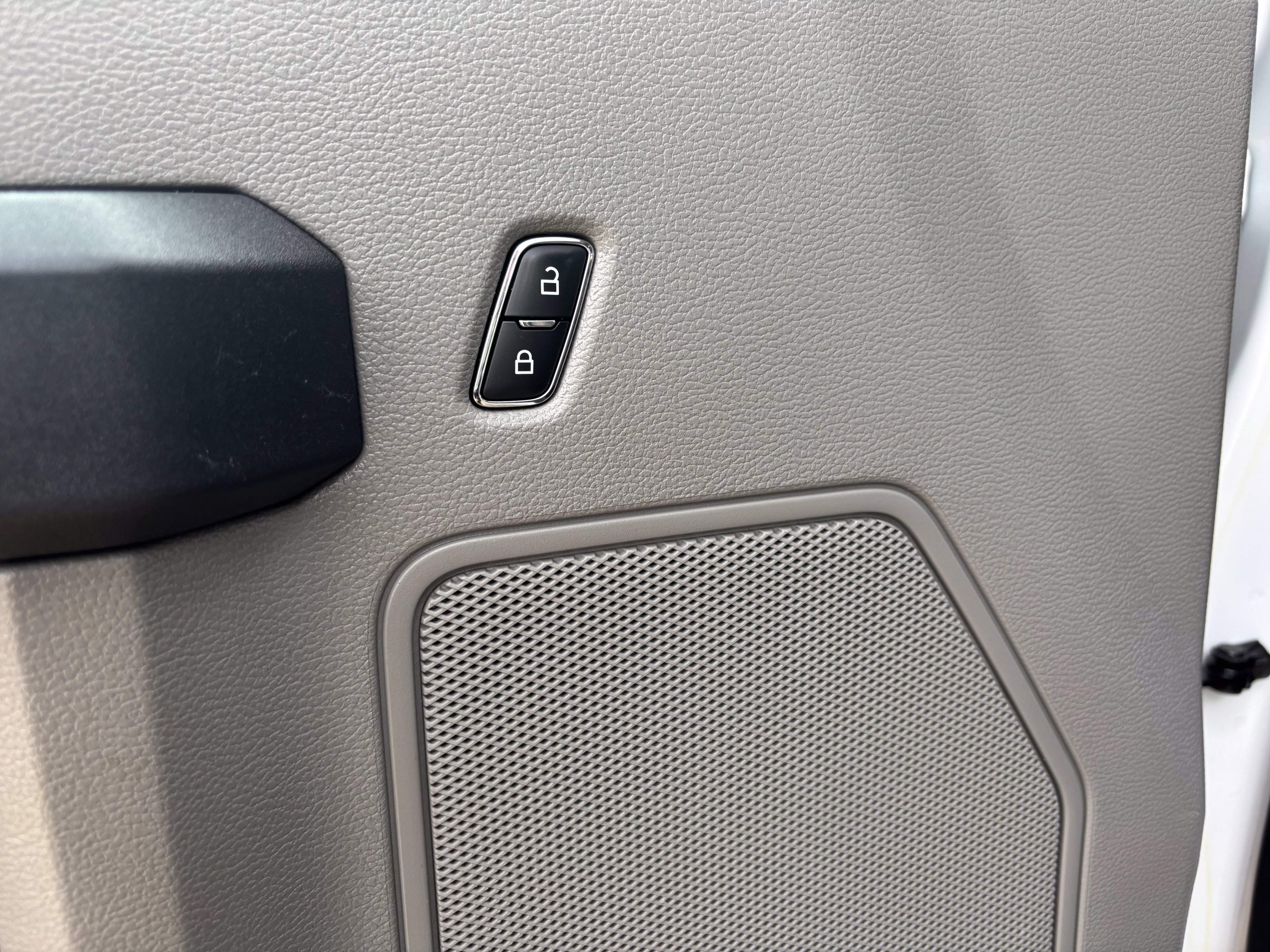 Used 2018 Ford F150 XL w/ Equipment Group 101A Mid AWD/4WD image 23