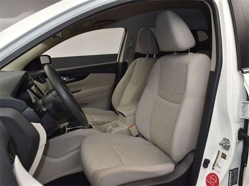 Used 2019 Nissan Rogue Sport SV image 9