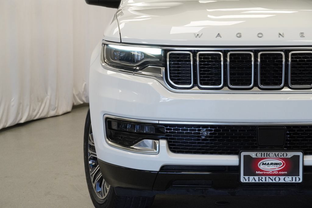 Used 2023 Jeep Wagoneer 4WD w/ Premium Group I image 14