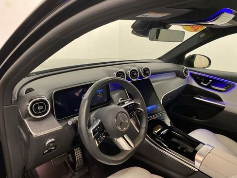 Used 2024 Mercedes-Benz GLC 300 4MATIC image 7