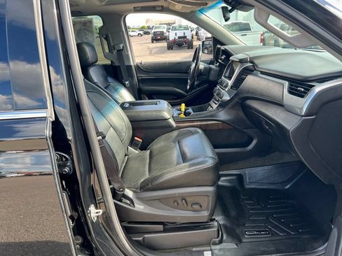 Used 2015 Chevrolet Suburban LT w/ Luxury Package AWD/4WD image 28