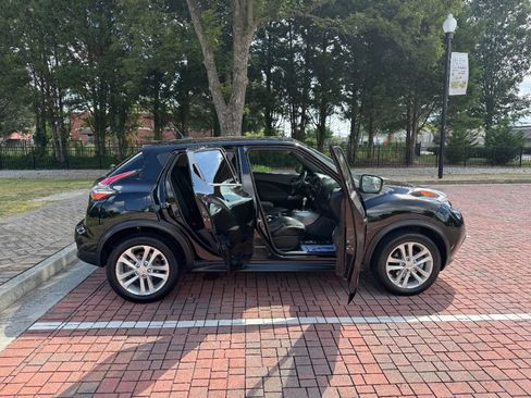Used 2015 Nissan Juke SL image 6