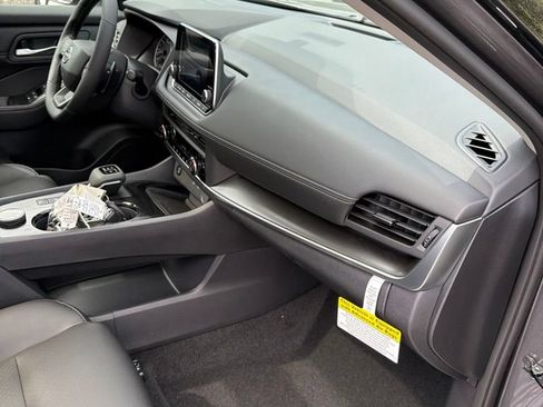 New 2026 Nissan Rogue Dark Armor AWD/4WD image 30