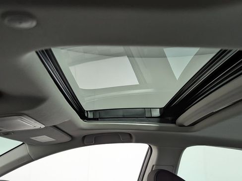 Used 2024 Honda Accord EX image 12