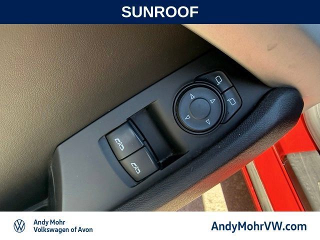 Used 2017 Chevrolet Camaro LT RWD image 14