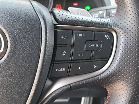 Used 2019 Lexus UX 250h F Sport w/ F Sport Premium Package AWD/4WD image 19