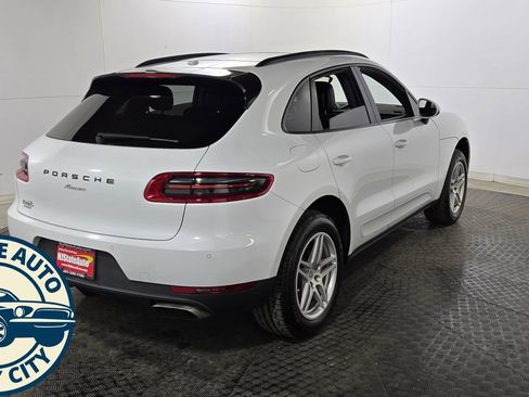 Used 2018 Porsche Macan AWD/4WD image 7
