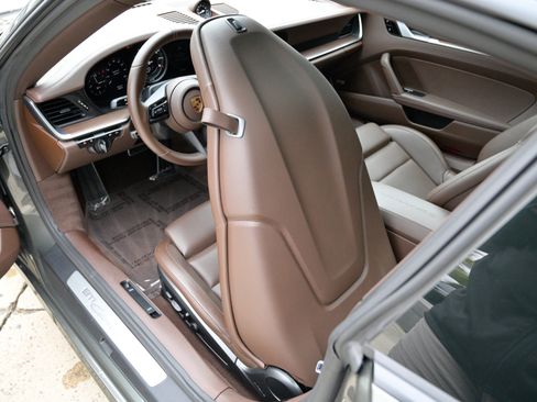 Used 2020 Porsche 911 Carrera 4S image 21