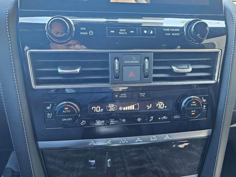 Used 2023 Nissan Armada Platinum w/ Captain's Chairs Package RWD image 27