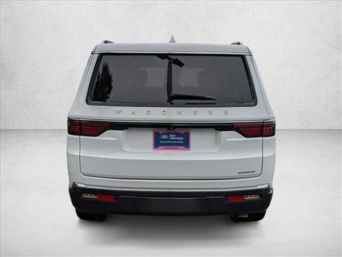 Used 2022 Jeep Wagoneer Series III w/ Premium Group I RWD image 7