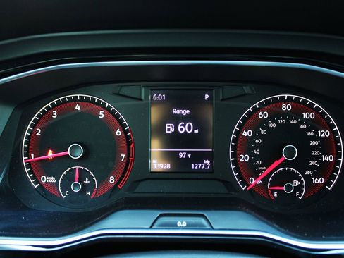 Used 2019 Volkswagen Jetta SE image 16