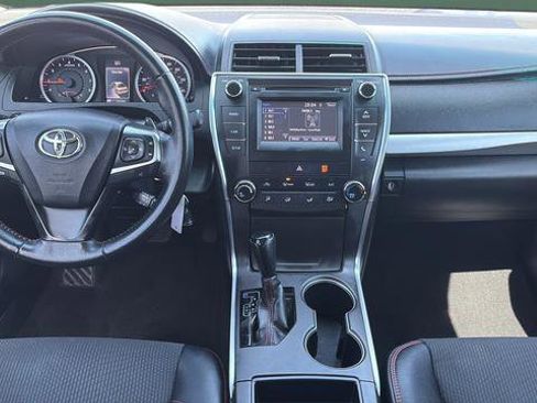 Used 2016 Toyota Camry SE image 20