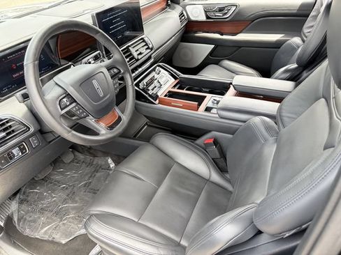 Used 2023 Lincoln Navigator Reserve AWD/4WD image 19