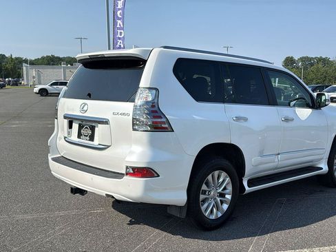 Used 2017 Lexus GX 460 Premium w/ Premium Package AWD/4WD image 6