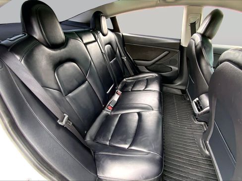 Used 2023 Tesla Model 3 Standard Range RWD image 18